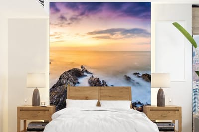 Behang - Fotobehang Zonsondergang - Horizon - Water - Landschap - Blauw - Breedte 165 cm x hoogte 220 cm