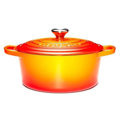 Le Creuset Braadpan Signature Oranjerood – Ø 26 cm / 5,3 Liter – Grote Ronde Stoofpan van Gietijzer – Voor Gezinsmaaltijden, Stoven of Langzaam Garen – Iconisch Oranje Design – Duurzaam, Hittebestendig en Geschikt voor Oven en Inductie