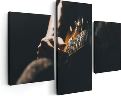 Artaza Canvas Schilderij Drieluik Man Speelt Gitaar - 90x60 - Foto Op Canvas - Canvas Print