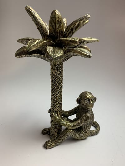 Gouden apenkandelaar met palmboom 28 cm hoog