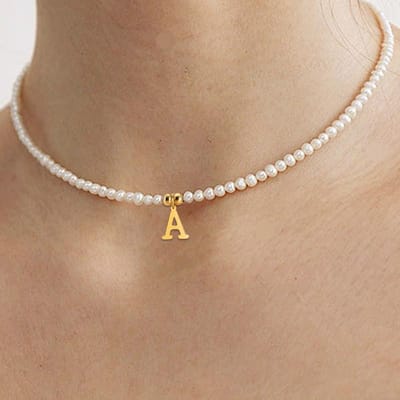 Gouden Initialen Hanger Ketting Doe-het-zelf Naam Gesimuleerde Parels Kralen Kettingen Voor Vrouwen Parel Vrouwen Choker Sieraden Cadeau beige