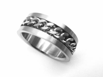Stoer RVS - geborsteld - Anxiety - ringen - maat 19 - schakel - ketting in het midden die je mee kan draaien. Met een Anxiety ring kun je je gedachten verzetten en weer even tot rust komen.