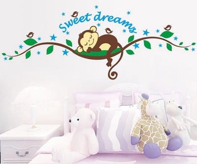 Muursticker ''sweet dreams'' voor kinderkamer | Slapend aapje op tak |