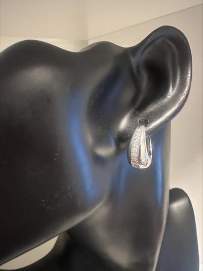 zilverkleurige strass druppel oorstekers | | Make up | Parfum | Moederdag | Verjaardagscadeau| Cadeautje| Valentijnsdag| Kado | sieraden | vaderdag | oorbellen | oorsieraden