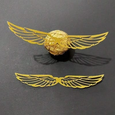 50 stuks Glitter Gouden Vleugel Chocolade Plaquettes Alleen Decoratie- Delicate Kunst Voor Verjaardagsfeesten met Wizzard Thema Chocoladetaart Vleugels Wafeldecoraties