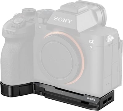 Base Plate voor Sony Alpha 7 V/7R V/7 IV/7S III met AirTag Slot, Lichtgewicht en Ergonomisch Ontwerp, Arca-Swiss Compatibel en 1/4"-20 Draadgaten