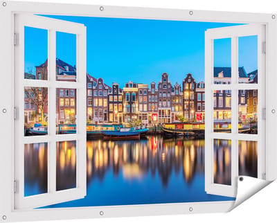 Gards Tuinposter Doorkijk Amsterdamse Huisjes in de Avond met Lichten - 150x100 cm - Tuindoek - Tuindecoratie - Wanddecoratie buiten - Tuinschilderij