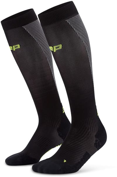 CEP Core Run Ultralight Compressiekousen - Zwart/grijs
