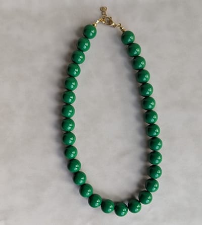 SWAN - halsketting - kralenketting - statement ketting - necklace - Pilion - grote kralen - acryl - 14mm - donkergroen - big beads - bold beads