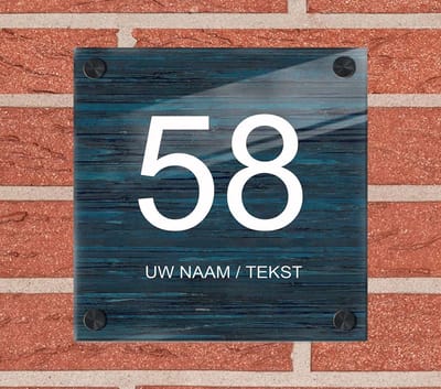 Naambordje voordeur plexiglas 15x15x0,5 cm met mat zwart afstanhouder model 1158 - Huisnummerbordje, naambordjes, naambordje huis, naamplaatjes,  huisnummer bordje, originele naambordjes voordeur, huisnummerbord met naam, originele huisnummer bord