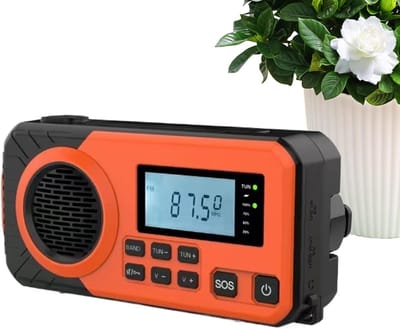 Draagbare Radio - Outdoor Radio - Kamperen en Reizen - Zonne-energie en Zaklamp - 14 cm