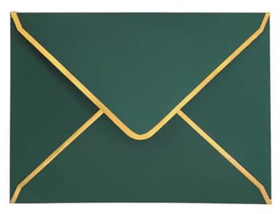 50 Stuks Luxe Groene Uitnodigingsenveloppen met Goudfolierand - 18,5 x 13,5 cm voor Bruiloften en Feestjes