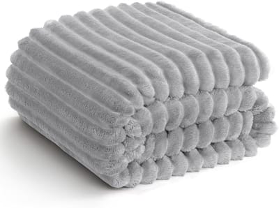 XXL Knuffeldeken 220x240 cm – Superzachte Flanellen Fleece Deken in het lichtgrijs – Stijlvolle Woondeken voor Bank en Slaapkamer