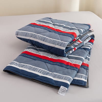 Hoesloos Dekbed - 140x200cm – Wasbaar, Ademend en Zacht – Gestreept