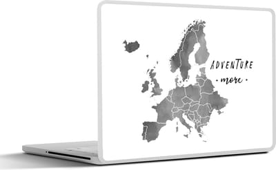 Laptop sticker - 15.6 inch - Europakaart in grijze waterverf met de quote "Adventure more" - zwart wit - 36x27,5cm - Laptopstickers - Laptop skin - Cover