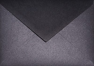 Metallic (parelmoer) zwarte enveloppen C6 - 114 x 162 mm - A6 - 25 stuks - NK natgelijmde - 120 gram - Aster Metallic - Netuno
