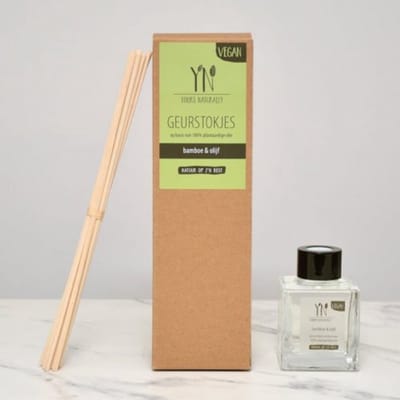 Yours Naturally geurstokjes Bamboe & Olijf 100 ml zonder oplosmiddel - Trendy
