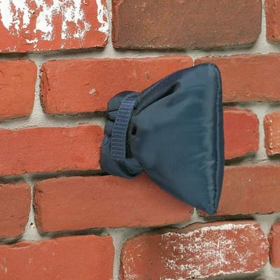 Isolerende Kraanbeschermer voor Buiten, Dikke Frostbescherming voor Tuinkranen, Winterbescherming tegen Vorst, 18 x 15 x 5 cm (Zwart)