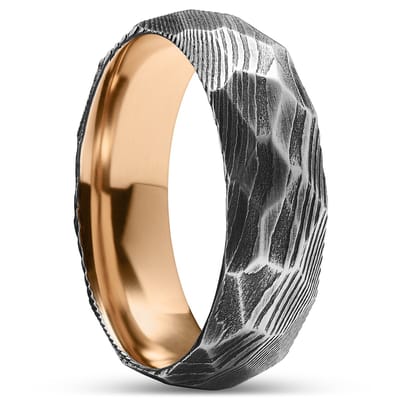 Fortis | 7 mm Facetgeslepen Gunmetalgrijze Ring van Damascusstaal en Roségoud Titanium