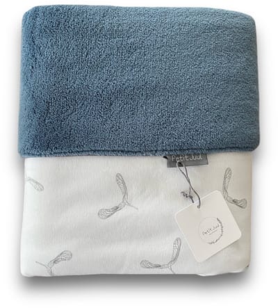Petit Juul ledikantdeken propeller teddy blauw