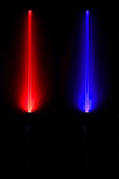 KIMU® Lightsaber 2.0 66 cm - 2 stuks Koppelbaar - Zwart Handvat Koppelen Lichtzwaard Space Star - Licht Zwaard LED Gekleurde Lamp Stok Lampjes Star Gekleurd Wars Festival
