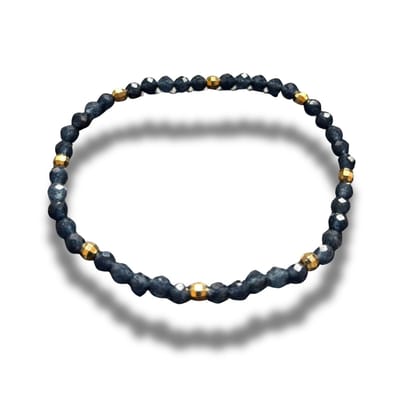 Armband - natuursteen - saffier gefaceteerd - 4 mm - 19 cm - goudkleurige elementen
