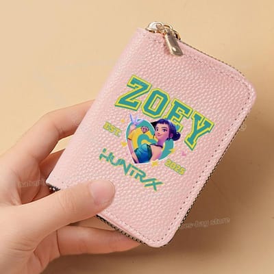Perfect KPop Demon Hunters Dames Korte Portemonnees PU Leer Creditcardhouder Meerdere Sleuven Kleine Portemonnees met Rits Dames Clutch Portemonnee beige