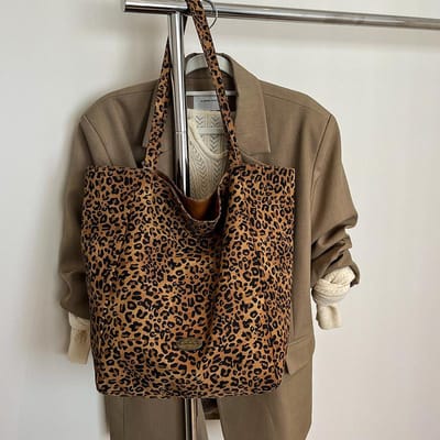Canvas tas met luipaardprint Dames Nieuwe Lente- en Zomermode Trend Tote Bag Casual Grote Capaciteit Forenzen Schoudertas black