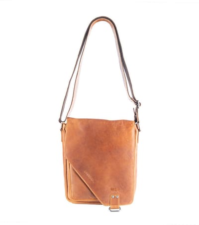 Cognac Schoudertas Leer Met Een Overslag Klep En Twee Magneetsluitingen – Crossbody Bag Cognac Leer