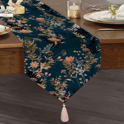 Tafelloper met kwastjes 45x160 - Bedrukt Velvet Textiel - Bloemen op Donkerblauw