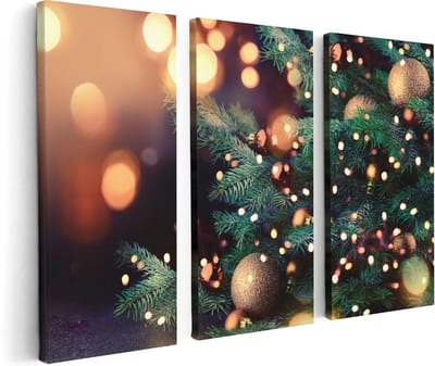 Artaza Canvas Schilderij Drieluik Versierde Kerstboom Met Lichtjes - 120x80 - Foto Op Canvas - Canvas Print