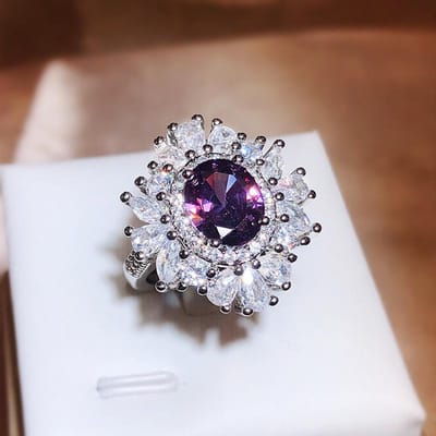 Nieuw Model Amethist Openingsring Vrouwelijk Bling Bling Lange Kussenvorm Dieppaars Zirconia Volle Diamanten Ring Bruiloftscadeau resizable gray