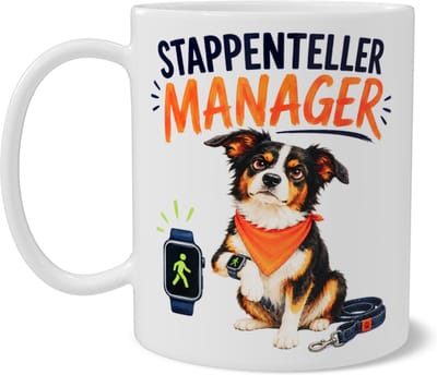 Mok met hond en tekst Stappenteller manager - grappige hondenmok met smartwatch, riem en actieve wandelvibe, front en back print