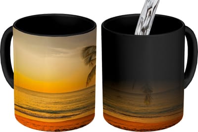 Magische Mok - Foto op Warmte Mokken - Koffiemok - Palmboom - Strand - Zonsondergang - Zee - Magic Mok - Beker - 350 ML - Theemok