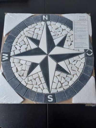 Mozaiek tegel 104 - windroos - marmer - rond 40 cm - zwart wit