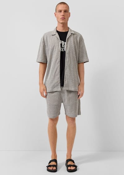 Korte broek met structuur QS