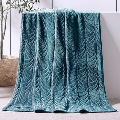 Knuffeldeken met Bladpatroon - Zachte Fleece Deken 150 x 200 cm - Warme Woondeken in Grijsblauw