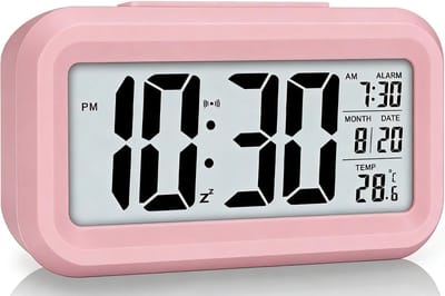 Digitale wekker - Digitale klok - Realtime temperatuur - Werkt op batterijen - met snooze-functie - ondersteunt 12/24-uurs weergave - Led wekkers digitaal - Voor slaapkamers Reizen badkamer bureau diepe slapers - Roze