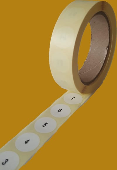Genummerde etiketten op rol, 22 mm rond, mat wit papier / 0001 t/m 1000