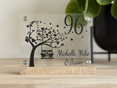 Naambordje / huisnummer voordeur | Boom met uiltjes | 15x20cm | Helder | Huisnummerbord | RVS afstandhouders