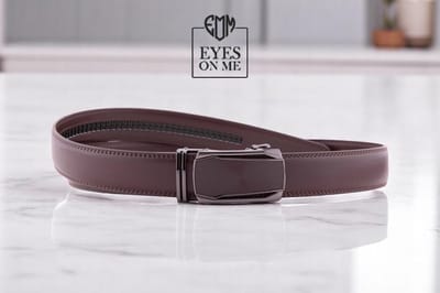 Bruine lederen riem zonder gaatjes met automatische gesp voor heren ( model L131 )