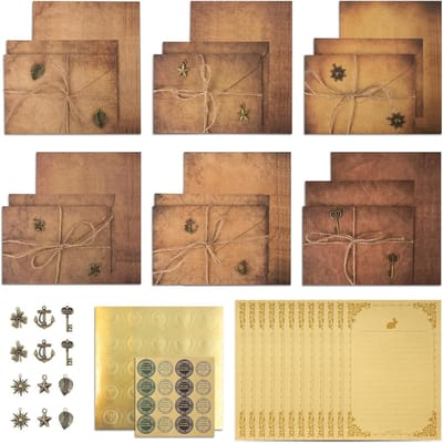 Vintage Briefpapier Set met Enveloppen - 74 Stuks Antiek Briefpapier, 12 Kraft Enveloppen, 36 Vintage Pergament, Retro Sleutels en Stickers voor Creatieve Projecten