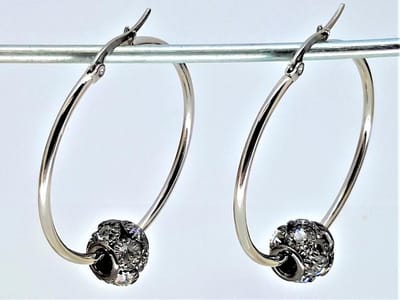 Chirurgisch staal oorring Ø 40mm met franse sluiting zirkonia bedel.
