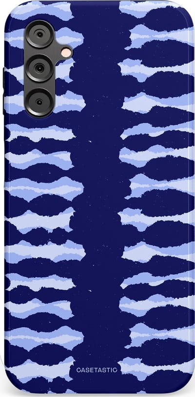 Casetastic Hoesje Geschikt voor Samsung A14 (5G/4G) - Stijlvolle Beschermende Duo-layer Case - Golven in blauw