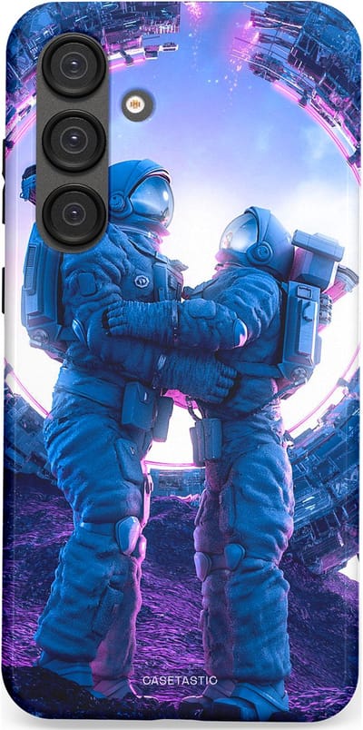 Casetastic Hoesje Geschikt voor Samsung S25 Plus - Stijlvolle Beschermende Duo-layer Case - Ruimtereis vol liefde