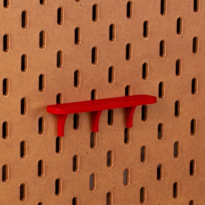 Standaard plankje vlak voor Ikea Skadis Pegboard 12x2,5 cm - Rood - Display