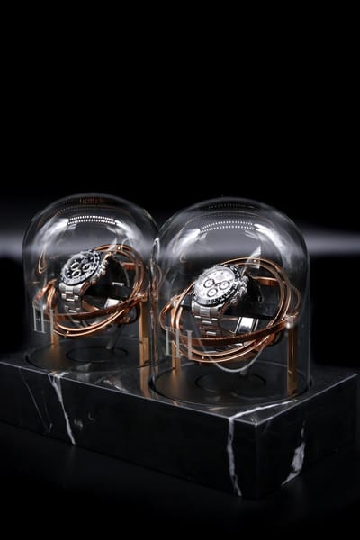 Dubbele Tourbillon horlogeopwinder in zwart Nero Marquina marmer en rosegoud stalen ringen - Gyrowinder Orbit Watch Winder