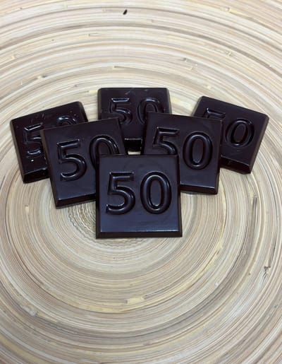 Callebaut - Chocolade cijfer 50 - Cadeau verjaardag - Smaak puur - 32 stuks