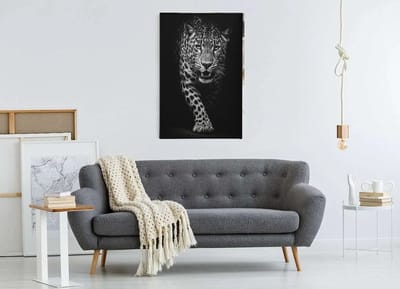 Canvas Schilderij - Luipaard in Zwart - Dieren - Wanddecoratie - 60x40 cm