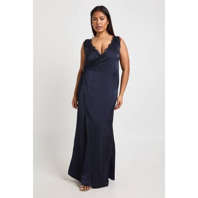 boohoo Dames Plus Kanten Rand Wikkel Satijn Maxi Jurk | Marineblauw | Maat: 44